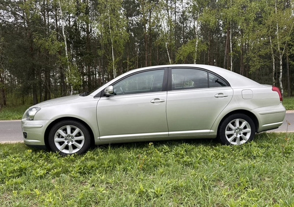 Toyota Avensis cena 19500 przebieg: 83282, rok produkcji 2007 z Mirsk małe 742